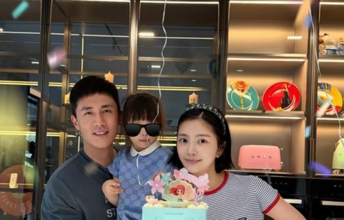 杜淳王灿家的小棉袄已经5岁了,祝蛋饺宝贝生日快乐!