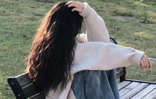 真正有钱的女人，从不是满身名牌，而是藏在骨子里的这4种象征