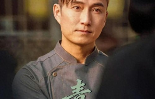 TVB视帝两年无戏可拍，内地拍短剧引热议，积极开拓新市场