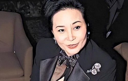 3个女儿不婚不育，唯一儿子只生下1女，赌王二房真要后继无人了？