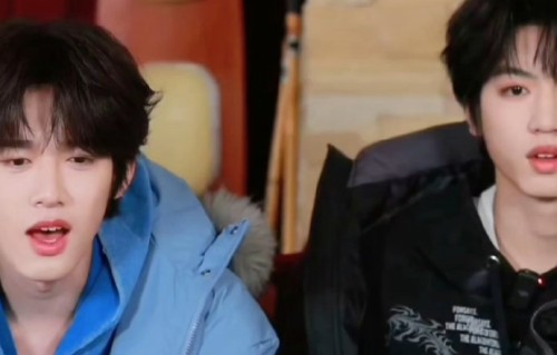 张桂源一句“那就一起发呆30秒吧”，为何引发全网情感共振？|粉丝|话题|自拍|学霸|篮球