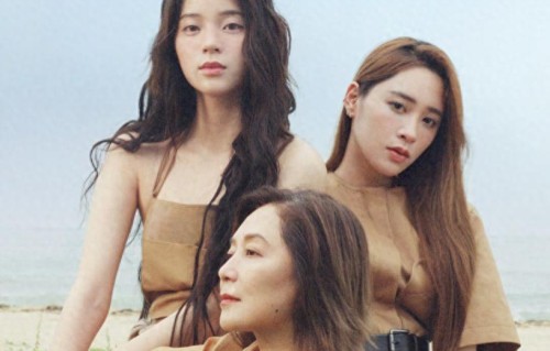 欧阳妮妮晒姐妹合照心机重？曝光妹妹憔悴素颜，被扒早有黑历史 