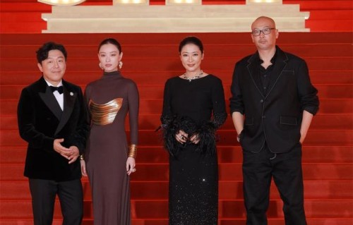 金爵红毯｜黄渤、倪妮上演别样情缘