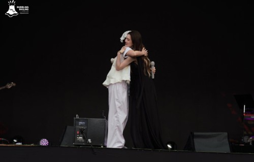 陈昊宇十年圆梦！与偶像魏如萱福州合唱《你啊你啊》引爆音乐节|泡泡岛音乐节|舞台|追星|封神|乐迷