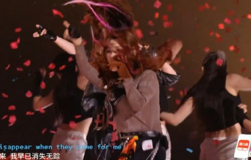 乌兰图雅仅用3天是如何攻克《Just Like Fire》英文歌词的？