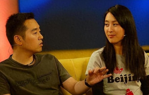 和孔令辉分手12年，被黑人驼肩上的马苏，终究要为自己的荒唐买单