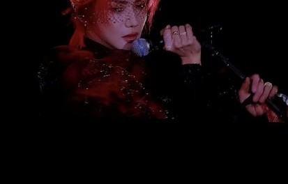 云旗郝熠然折扇舞默契惊人，排练室被赞壁纸级画面|露背装|粉丝|账号|演唱会|舞台