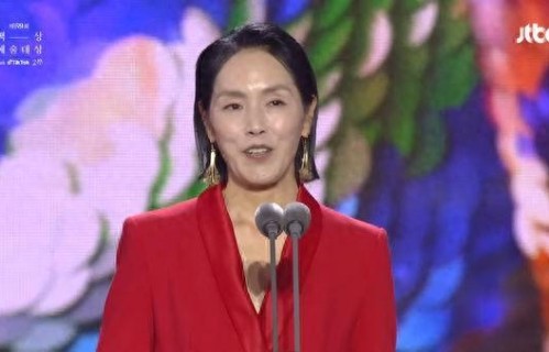 《黑暗荣耀》宋慧乔、5人帮现身哀悼　风光送朴志雅最后一程