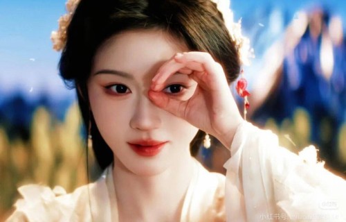 谁还没看《月鳞绮纪》？一张美丽脸庞之后是一张更美的脸庞