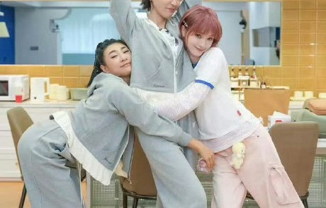 黄灿灿在《乘风2026》节目中的成长经历和心路历程是怎样的？|曾沛慈|舞台|标签|杨紫|滤镜