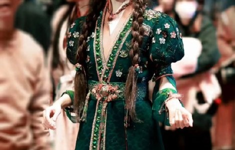 《月鳞绮纪》的剧情热度是否带动了所有主演的人气？|鞠婧祎|鞠婧祎新剧|陈都灵|非黑即白|剧集美学争议