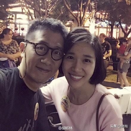 图片来自于胡杨林微博，左为江建民