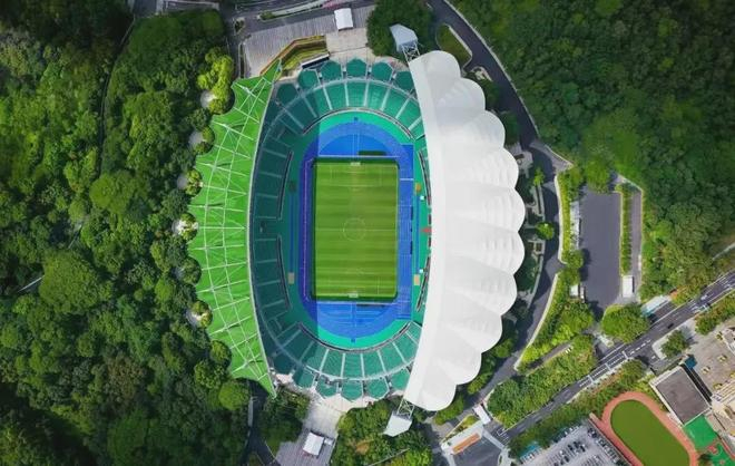 ▲广州大学城体育中心体育场